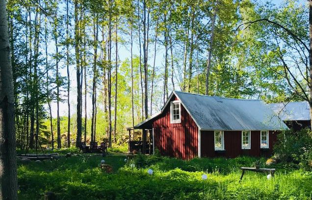 Tingsryd Municipality Bed & Breakfast | Skrattande Ko