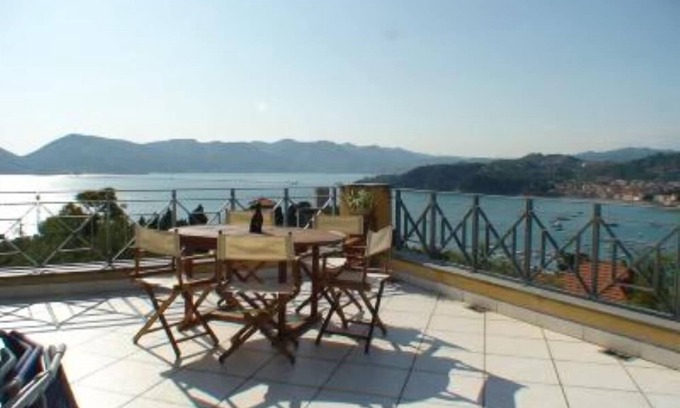 Lerici House | Sky & Elephant - A property Unique