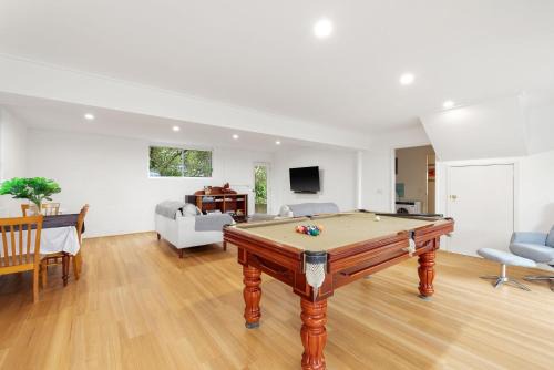 Rhyll House | Sky Mirror Cottage