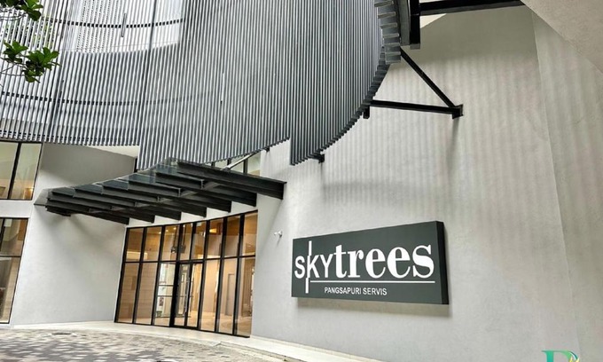 Bukit Indah Apartment | Sky Trees by Rentradise