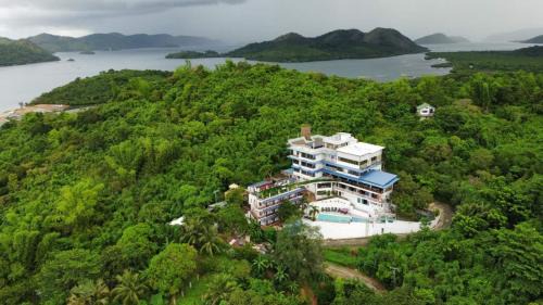Coron Town Proper Resort | Skylodge Resort
