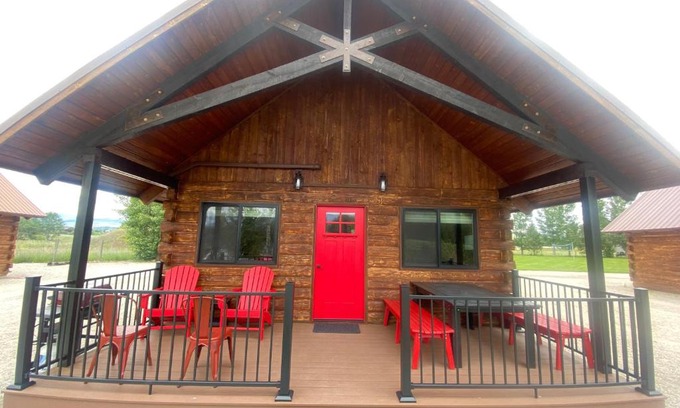 Grantsdale House | SkyWater Cabins