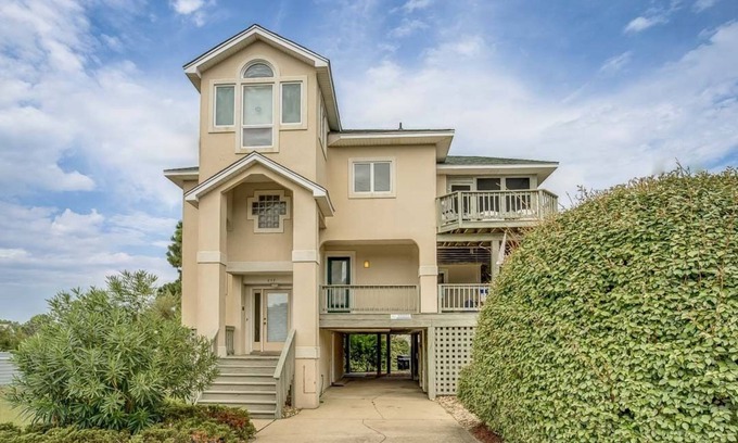 Monteray Shores House | Slam Dunk | Sound Side | Hot Tub, Community Pool | Corolla