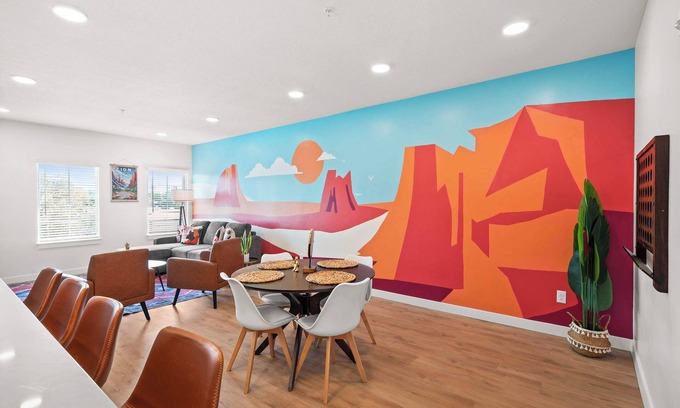 People's Freeway House | SLC Townhome King BD 2 Car Garage