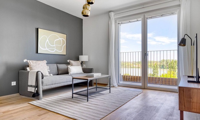 Brigittenau Apartment | Sleek Brigittenau 1BR w/Roof & Pvt Loggia, nr Handeskai, by Blueground