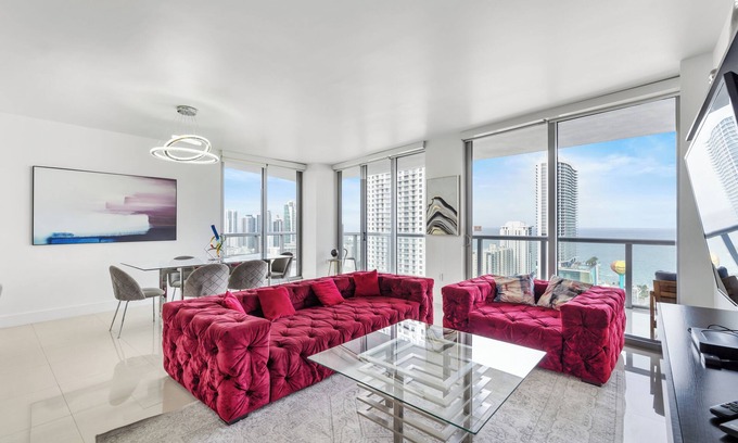 Hallandale Beach Condo | Sleek & Spacious 3-BR Condo at Miami’s Beachwalk Resort