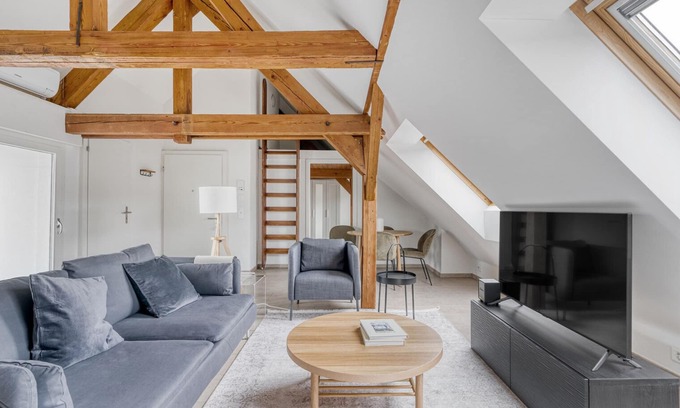 Sihlfeld Apartment | Sleek Wiedikon 2.5 Room w/Storage, 2 mins to local market, by Blueground