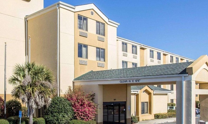 Seven Oaks Hotel | Sleep Inn Columbia