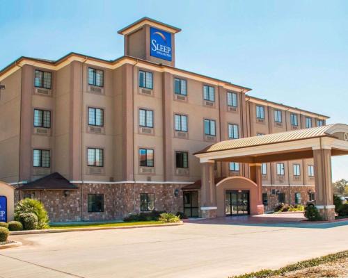 Wetmore Hotel | Sleep Inn & Suites at Six Flags