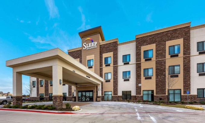 Fossil Creek Hotel | Sleep Inn & Suites Fort Worth - Fossil Creek