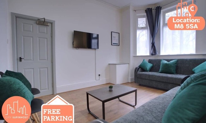 Manchester House | Sleeps 18 Lovely Mcr Home by City SuperHost
