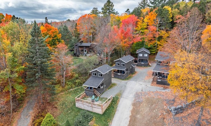 Northeast Somerset Cabin | Sleeps 25! Book all 5 Lawrence's Lakeside Cabins!