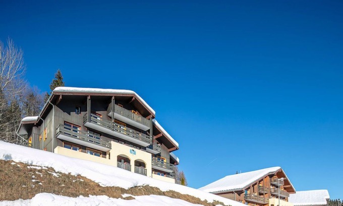 La Lechere Apartment | Sleeps 3! Studio | Scenic Living in Valmorel!