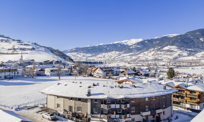 Kaprun Apartment | Slightly outside the centre with large balconies