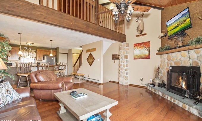 Village at Camelback House | Slope Side Camelback 3BR Townhome