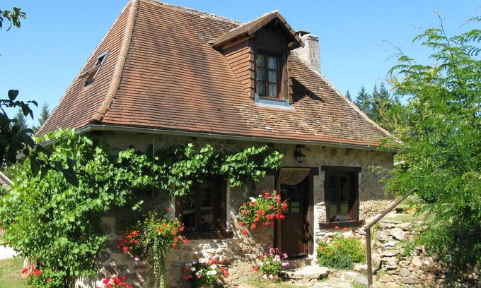 Meuzac Cottage | Small delightful Cottage in secluded hamlet of Chabrenas