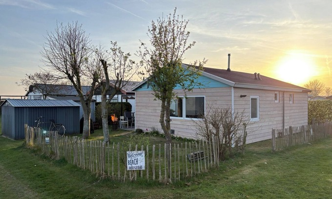 Sint Maartensvlotbrug House | Small, detached vacation home in a small, family-friendly park