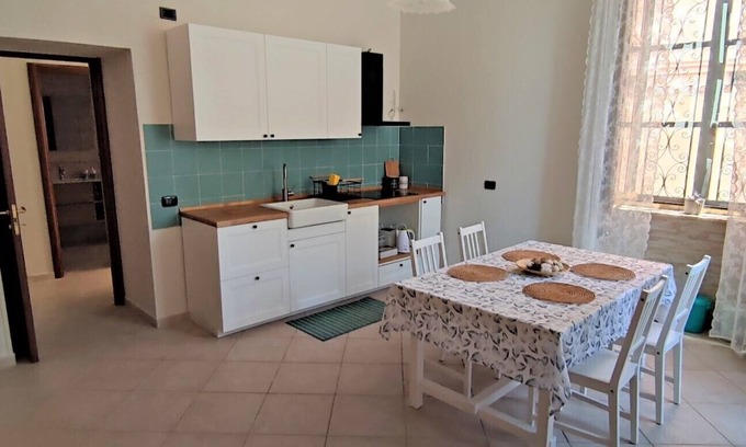 Torre del Greco Apartment | Small house ideal for visiting Naples, Pompeii, Herculaneum, Sorrento.