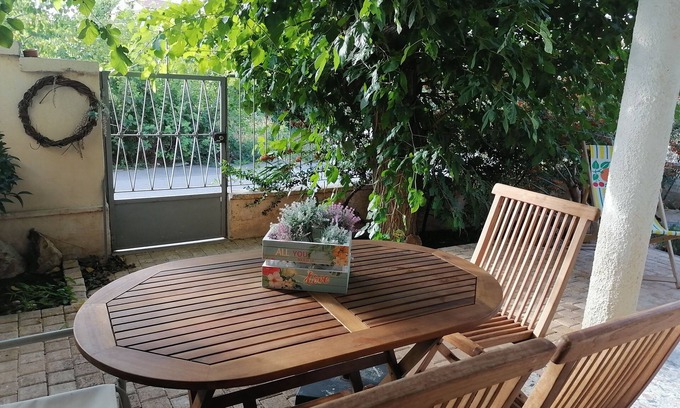 Nea Artaki House | Small house with garden in Nea Artaki