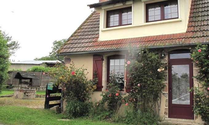 Herisson House | Small rural and charming house in a quiet hamlet.