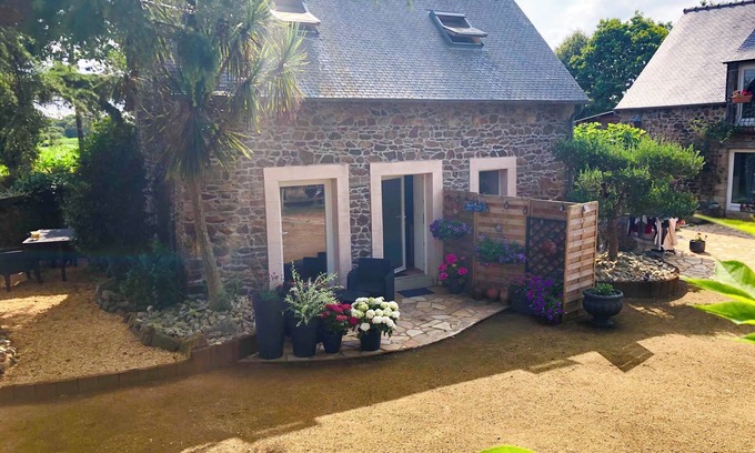 Gommenec'h House | Small stone house with an area of 50 m2