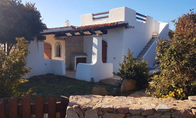 Terravecchia-Portoquadro Villa | Small villa in Cala d'Oro di Porto Quadro, 90m from the sea