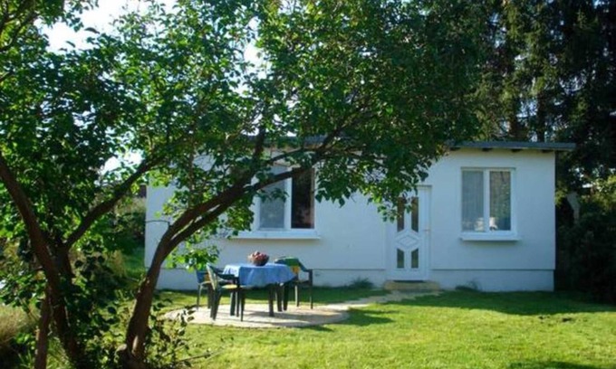 Monkebude Apartment | Small vacation home with WLAN near the water - Holiday home