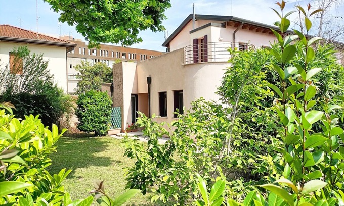 Treviso House | Small villa with garden in strategic location