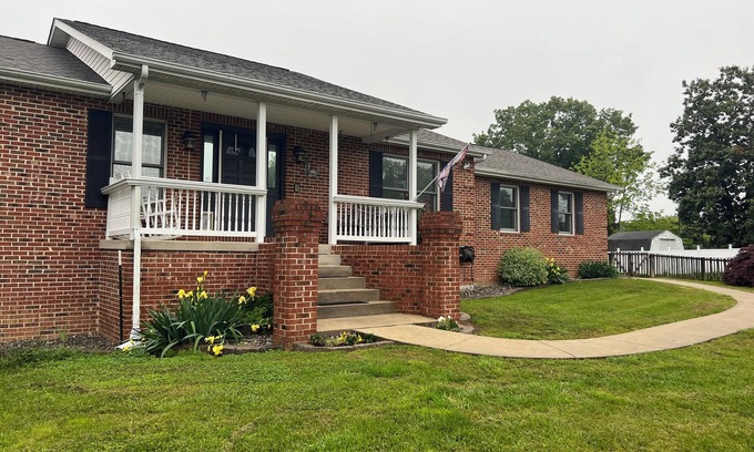 Marbury House | Smallwood St Park, Groups, Fire Pit, Blackstone, large parking area
