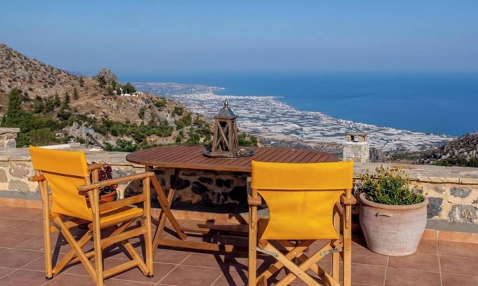 Anatoli House | Smaragda Art Country House