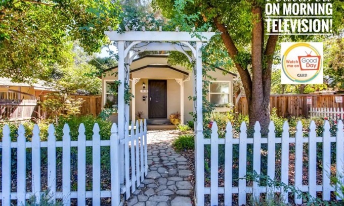 Southeastern Sacramento House | Smart Eclectic ART HOUSE near the beat