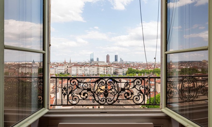 Old Lyon Apartment | Smartstay - Vue panoramique sur Lyon et la saone