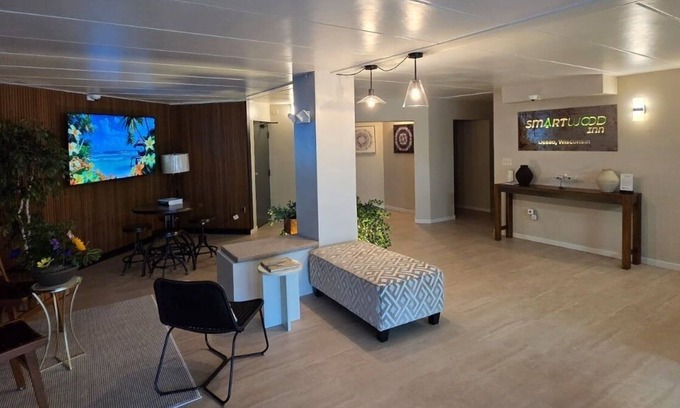 Osseo Hotel | Smartwood Inn