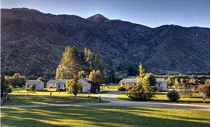 Linkwater Resort | Smiths Farm Holiday Park