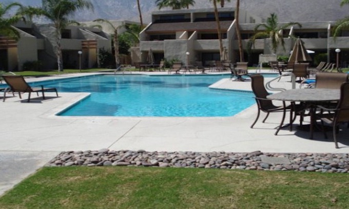 Twin Palms Condo | Smoketree Racquet Club 1-Bedroom