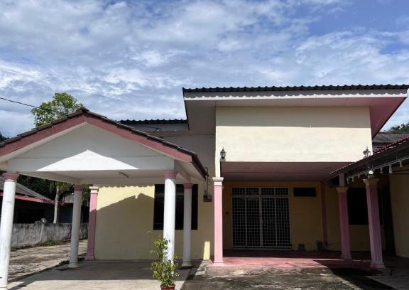 Kampung Tokong House | SMZ Café & Homestay - SELF CHECK IN