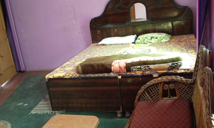 Tapovan House | Sneha Home Stay With Ganga River, Amazing Mountain & Laxman Jhula Bridge View.