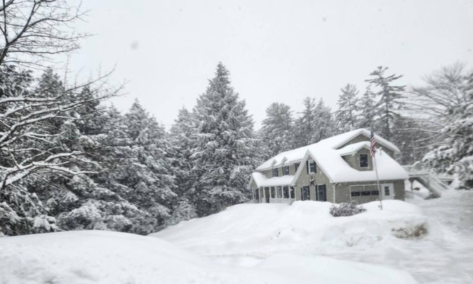 Rumford House | Snowmobile, Skiing, X Country Ski, ATV Trails and the Androscoggin River