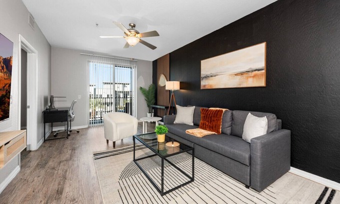Tempe Apartment | Snug 2BR Near ASU|Pool, Gym & Pet-Frndly