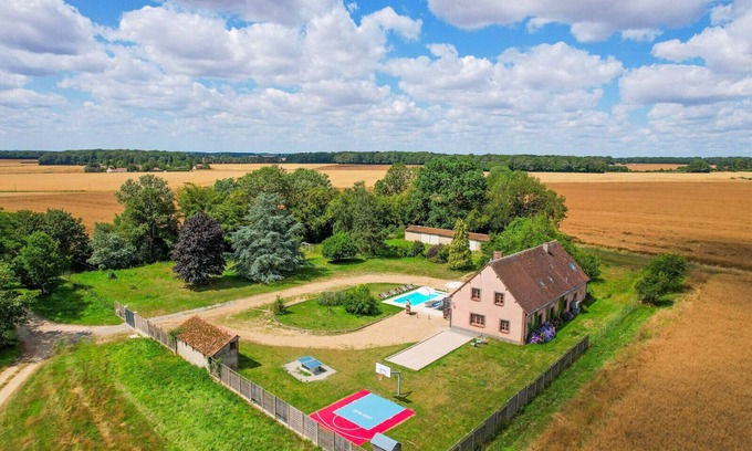 Happonvilliers Villa | So Villa Chalonie (28) - Heated pool - Foot - 2h Paris - 30p.