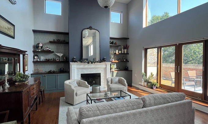 Lakeview Condo | Soaring ceilings, city views and private rooftop deck!