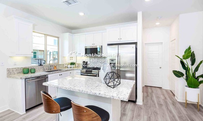 Arcadia House | SoCal Dream on Glamis #41034