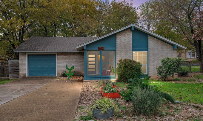 Sweetbriar House | SoCo Oasis Retreat: Relax in Comfort and Style