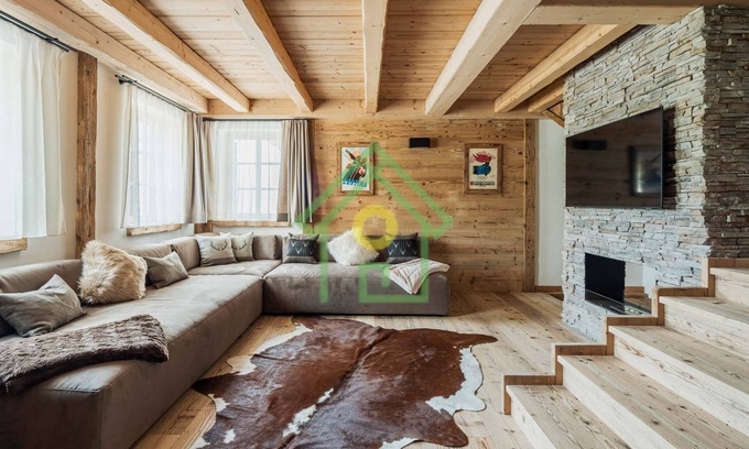 Cortina d'Ampezzo Apartment | "Socrepes" Dolomiti Skyline Direct Reservations.