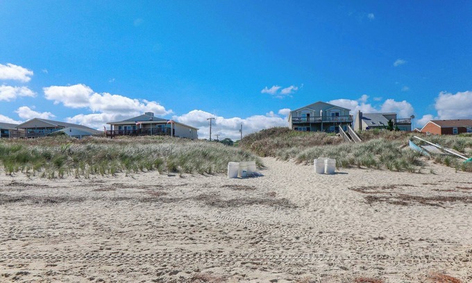 Chic's Beach Apartment | Sojourn's Sea Views with Balcony Sleeps 4