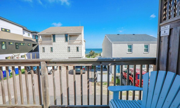 Chic's Beach Apartment | Sojourn's Sea Views with Balcony Sleeps 10