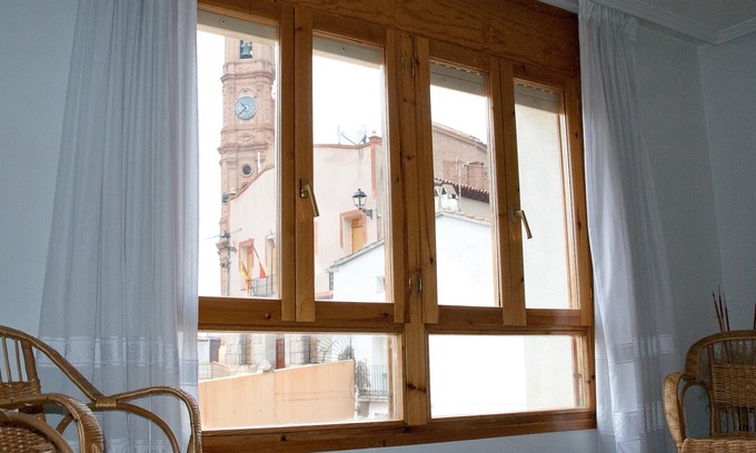 Munebrega Apartment | Sol apartment ideal for large families and to visit the Monasterio de Piedra.