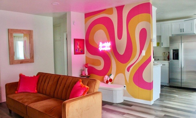 Crown Point Apartment | Sol di Vito – Retro Coastal Stay, San Diego