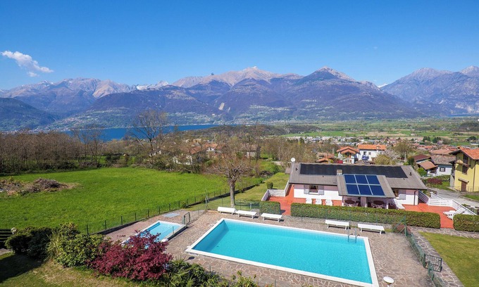 Colico Piano Apartment | Sole 1 Terrace Holiday Apartment with Pool