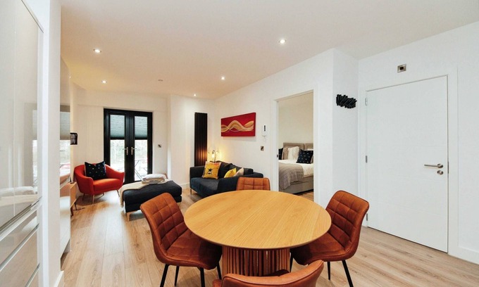 Barnt Green Apartment | Solihull Modern Living - 1 Bed Apartment